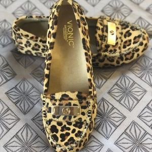 Vionic Sydney Driver Cheetah loafers - Size 8